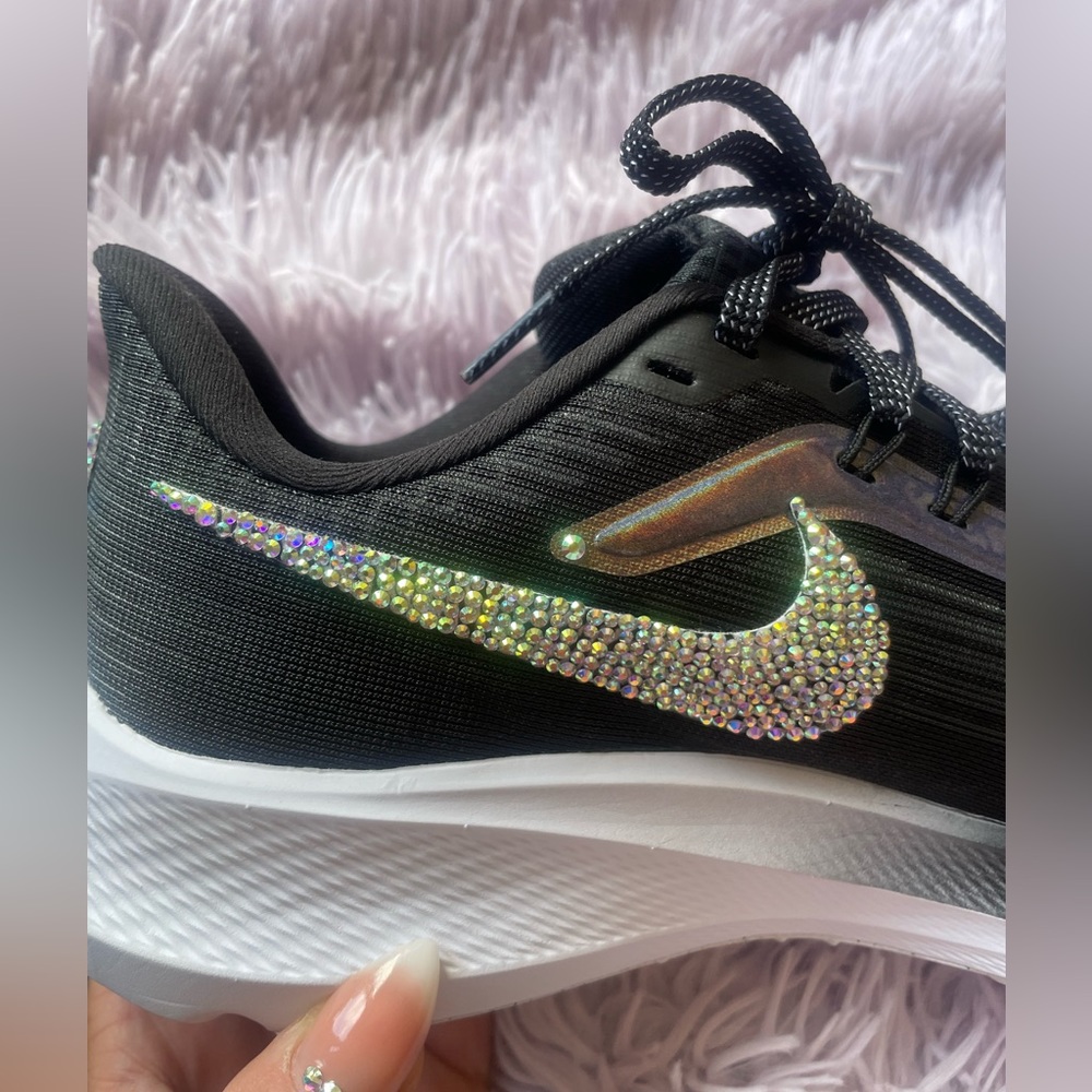 Custom Nikes - Picture 16 of 17